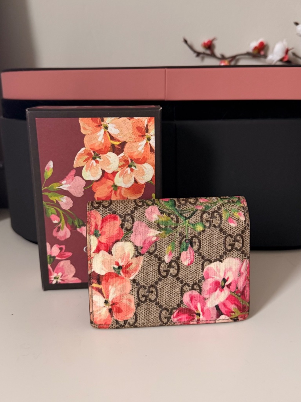 Gucci GG Supreme Blooms Pink Bifold Wallet - Picture 2 of 5